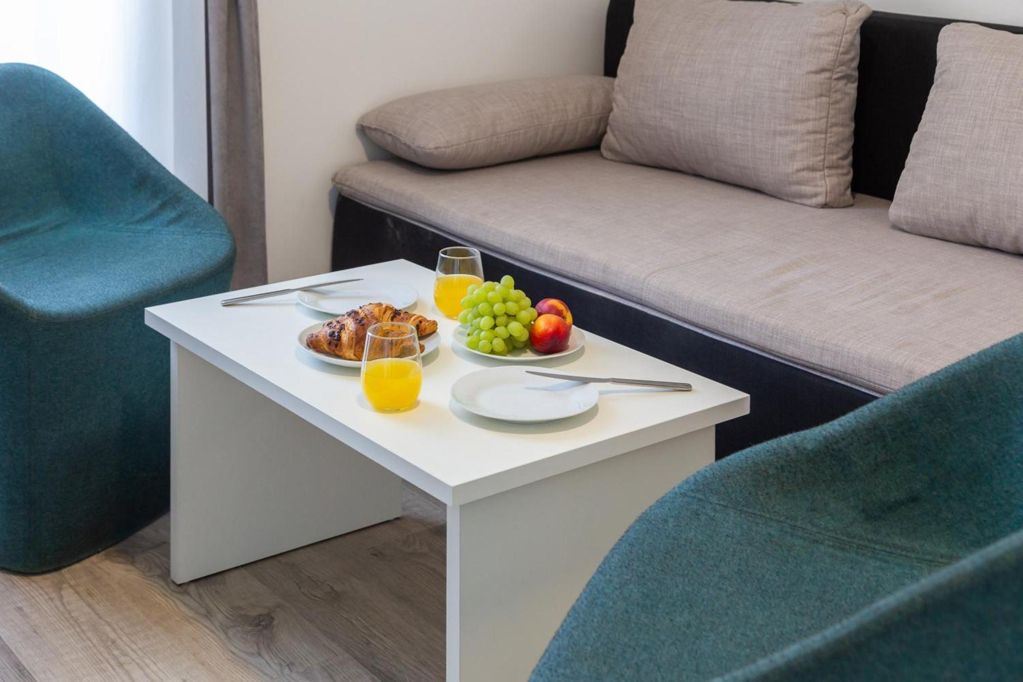 Beachfront Apartments Providenca With Free Parking Makarska Luaran gambar