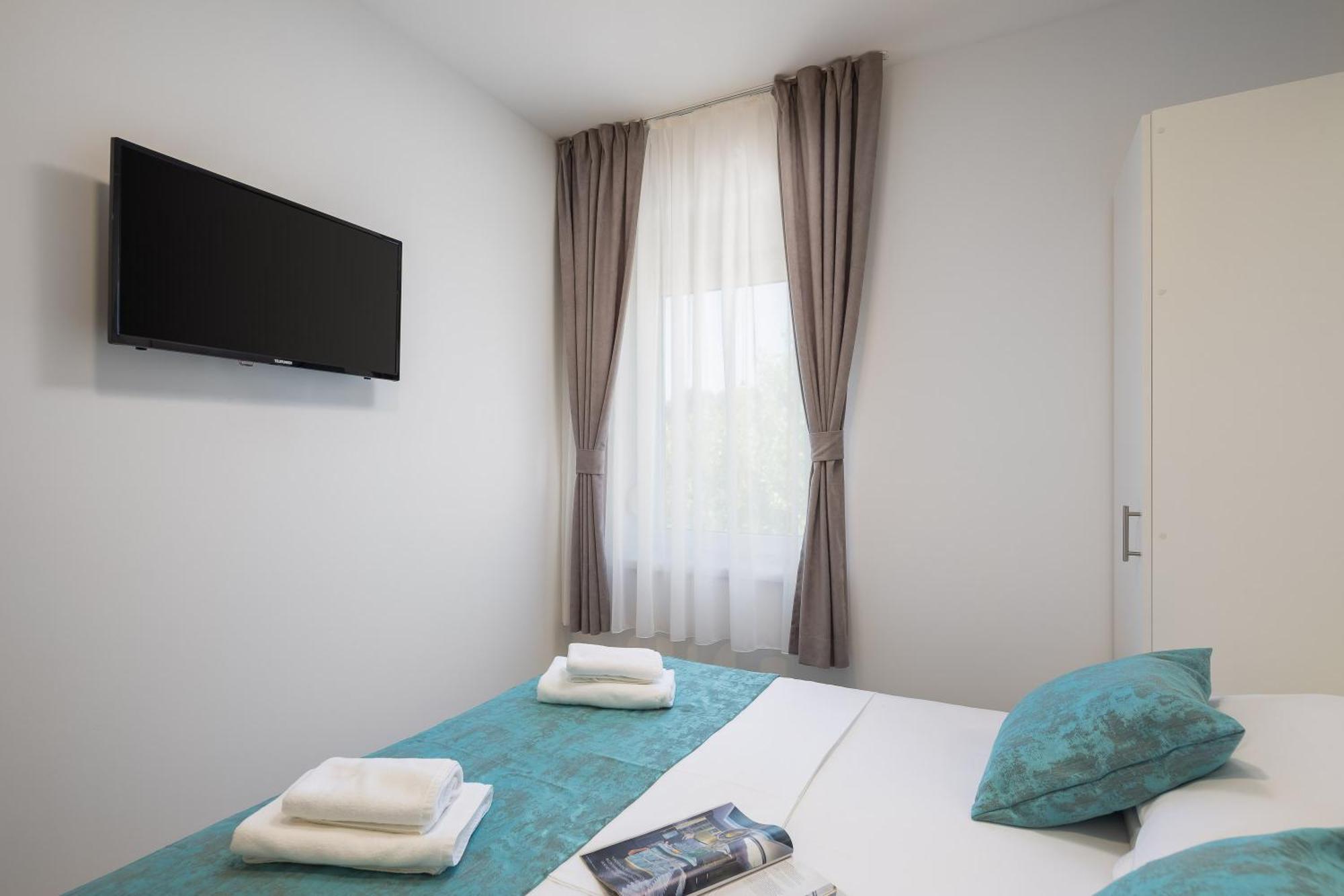 Beachfront Apartments Providenca With Free Parking Makarska Luaran gambar