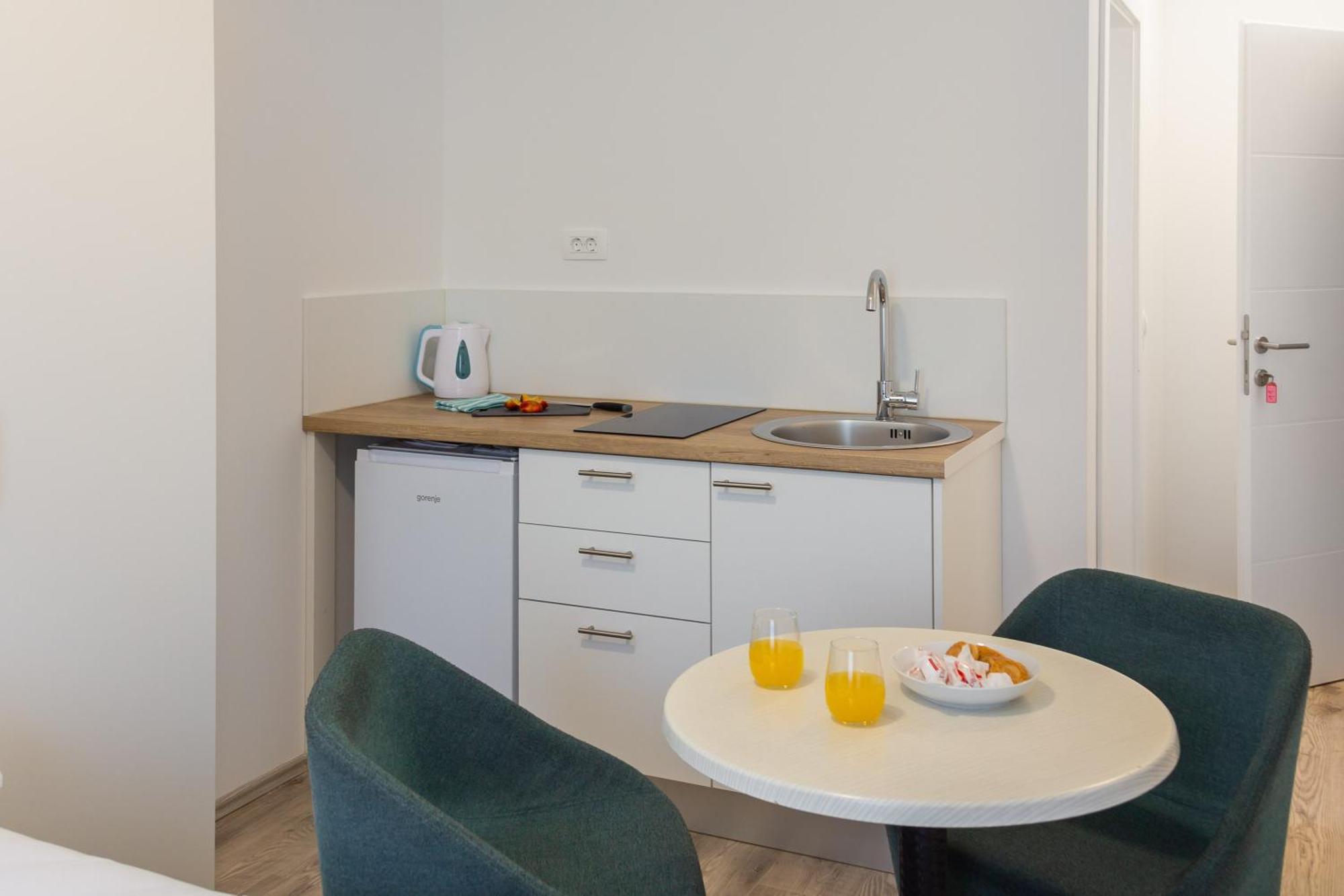 Beachfront Apartments Providenca With Free Parking Makarska Luaran gambar