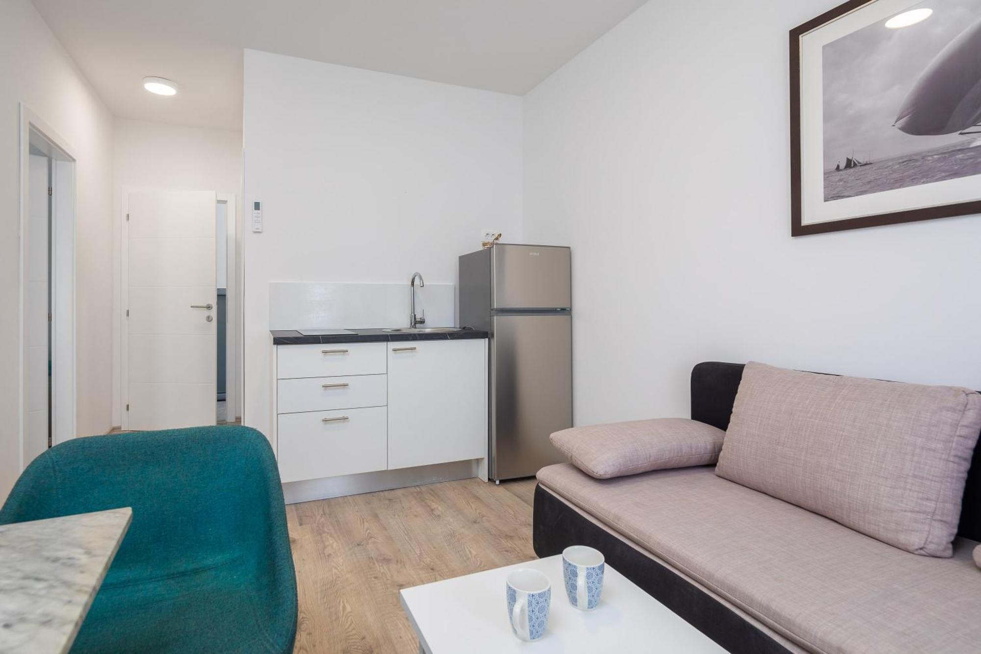 Beachfront Apartments Providenca With Free Parking Makarska Bilik gambar