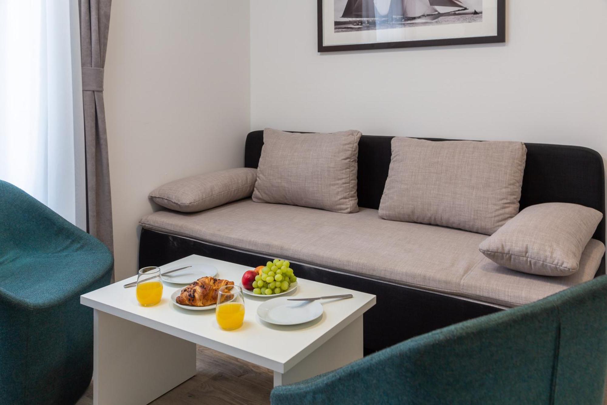 Beachfront Apartments Providenca With Free Parking Makarska Bilik gambar