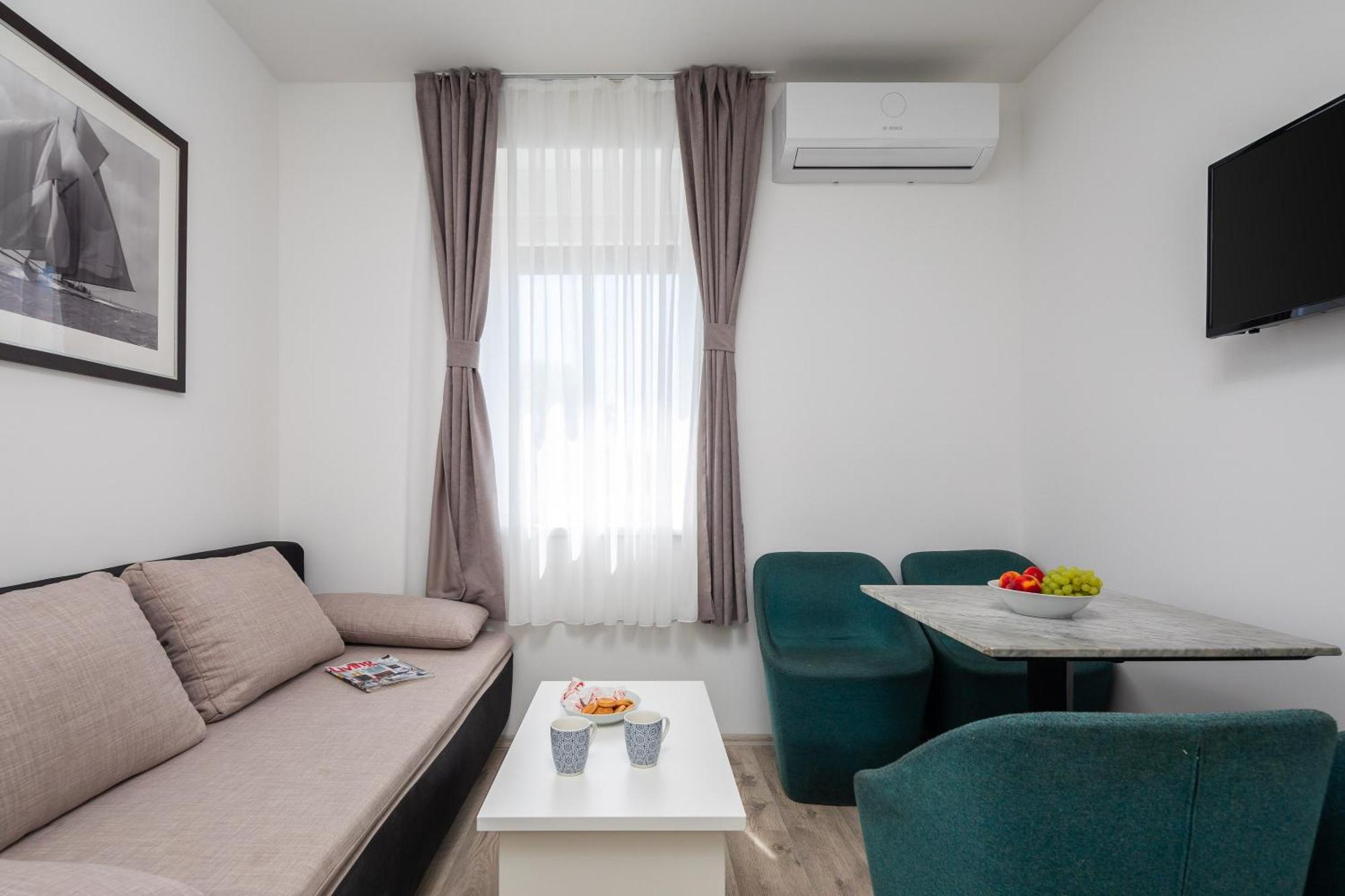 Beachfront Apartments Providenca With Free Parking Makarska Luaran gambar