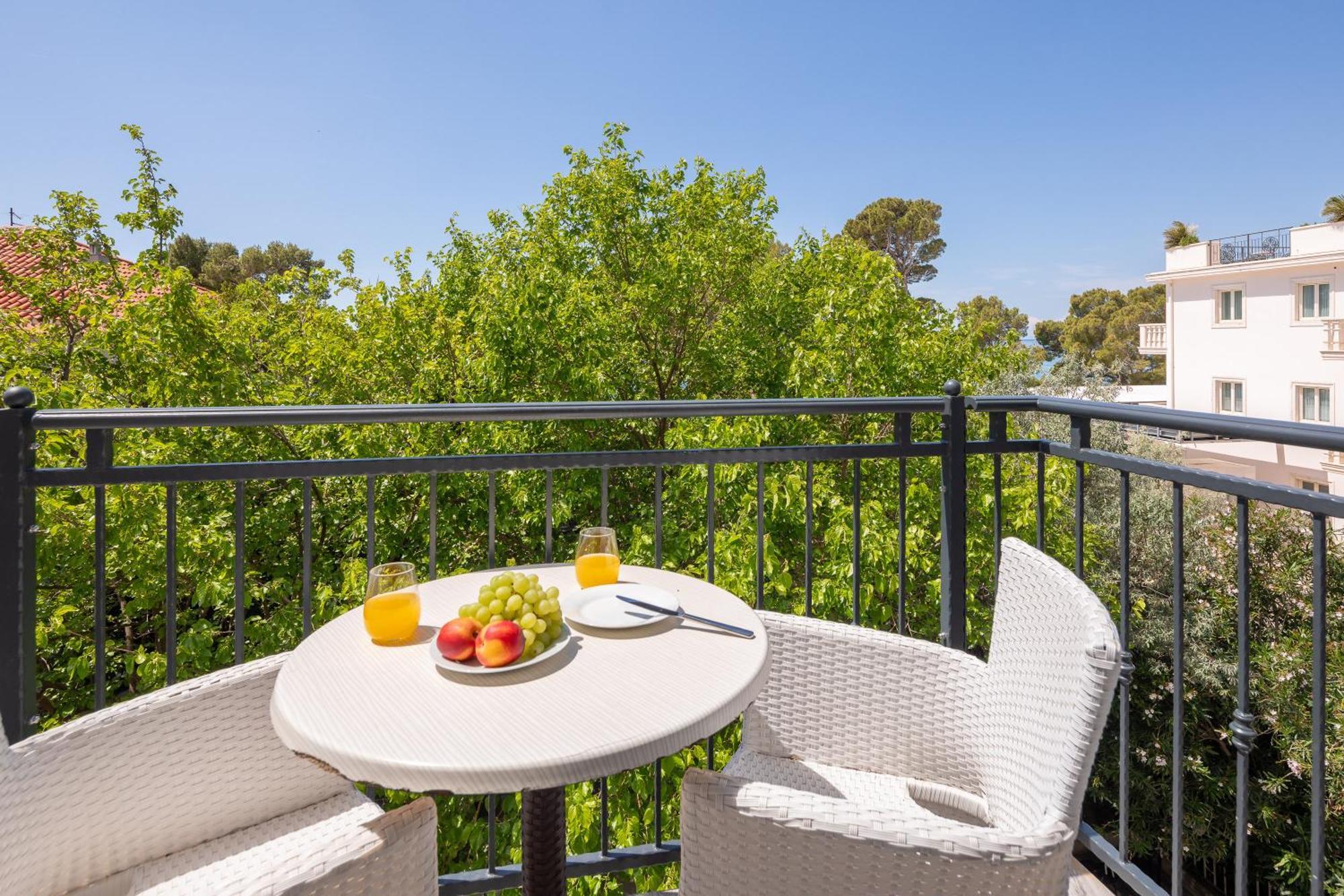 Beachfront Apartments Providenca With Free Parking Makarska Bilik gambar