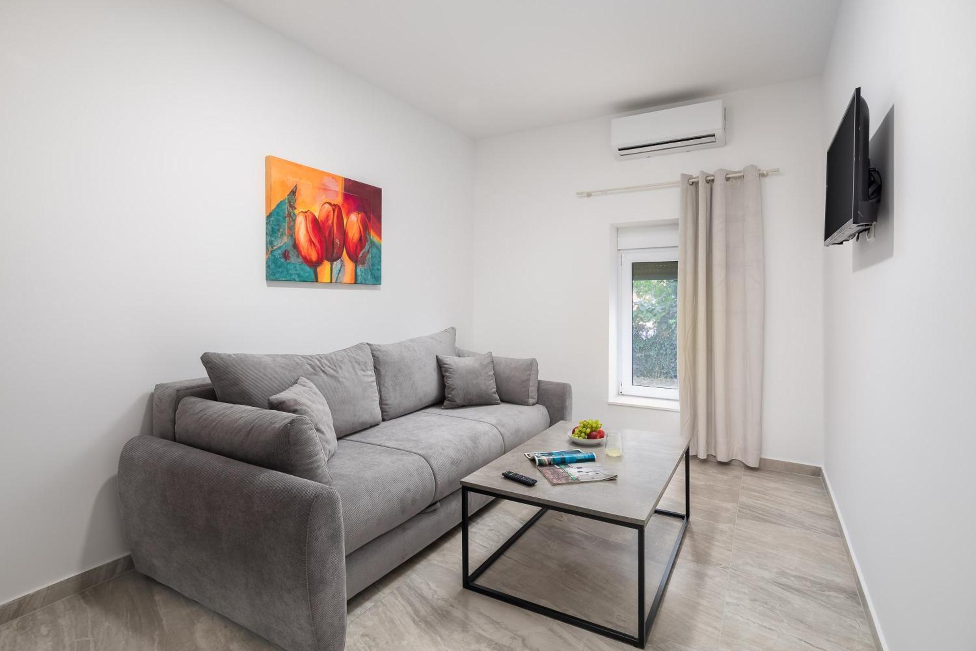 Beachfront Apartments Providenca With Free Parking Makarska Bilik gambar