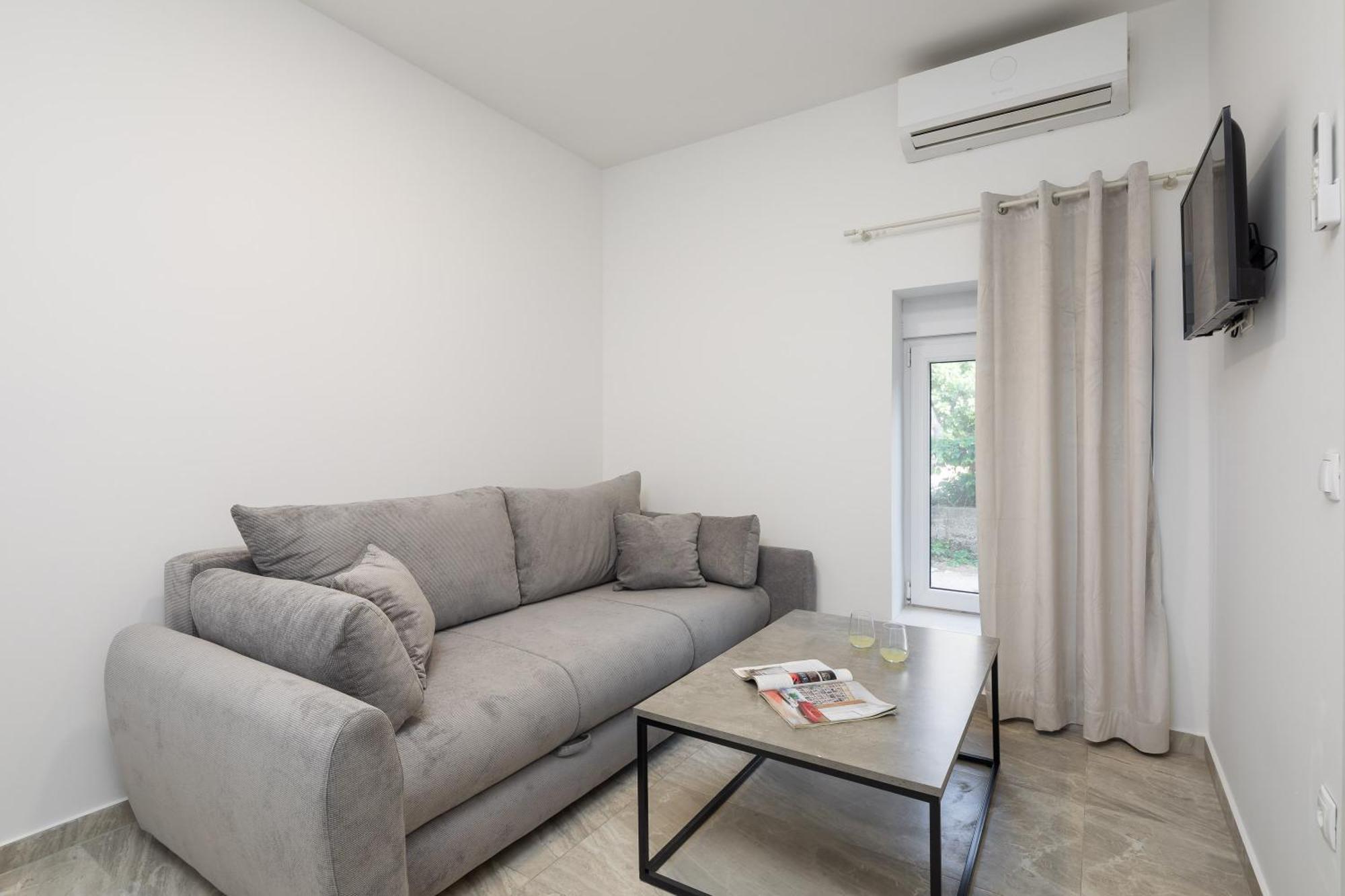 Beachfront Apartments Providenca With Free Parking Makarska Bilik gambar
