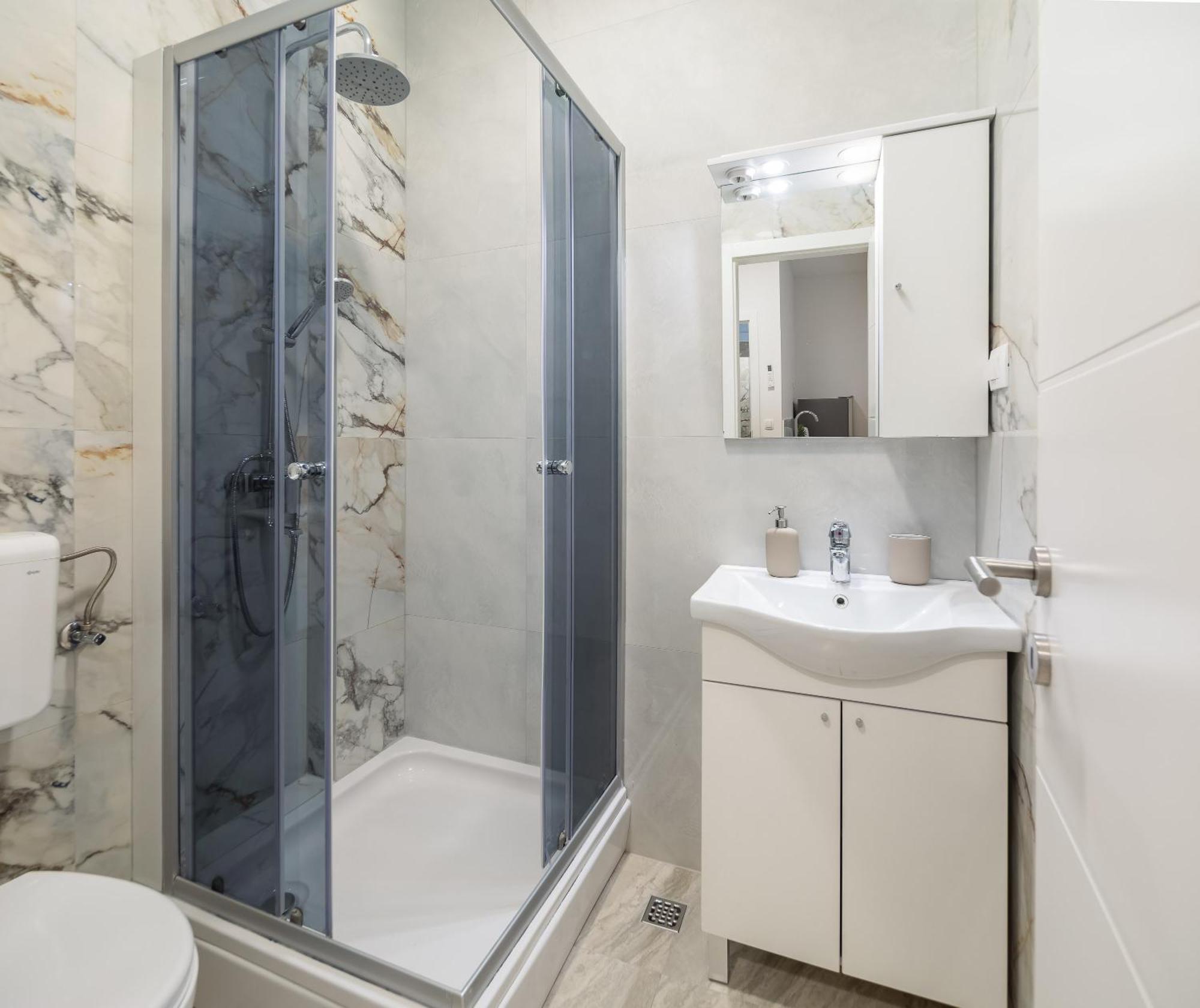 Beachfront Apartments Providenca With Free Parking Makarska Bilik gambar